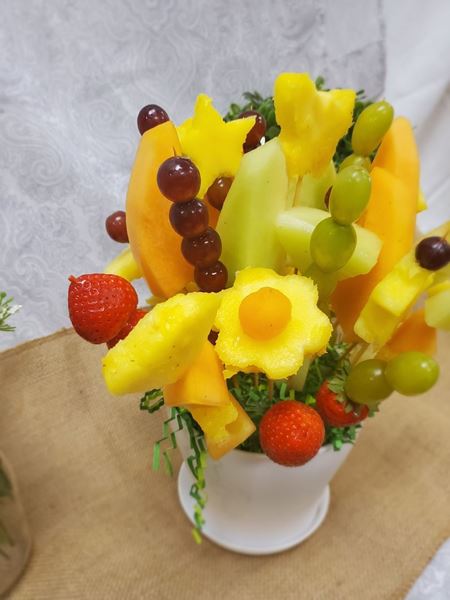 Picture of Fresh Fruit Arrangement